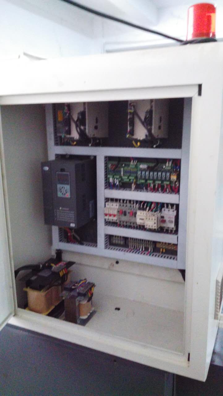 凱恩利數(shù)控車床機(jī)電器部分 凱恩利數(shù)控車床機(jī)電器部分