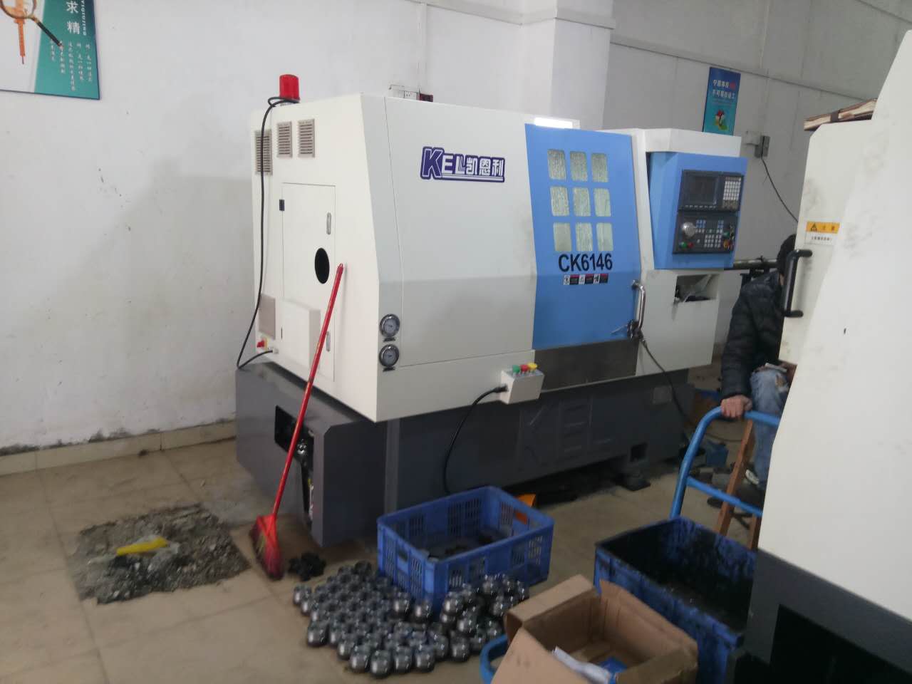 伍國(guó)寶老板訂購(gòu)凱恩利46標(biāo)準(zhǔn)排刀機(jī) 伍國(guó)寶老板訂購(gòu)凱恩利46標(biāo)準(zhǔn)排刀機(jī)