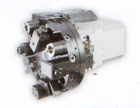 采用臺灣六鑫八工位液壓旋轉(zhuǎn)刀塔，定位精度高、故障率低、換刀快，就近換刀。