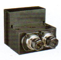 控制系統(tǒng)及主軸電機(jī)采用伺服主軸，加裝兩軸徑向或軸向伺服動(dòng)力頭?？蓪?shí)現(xiàn)主軸360度任意分度定位，鉆、攻、銑功能。